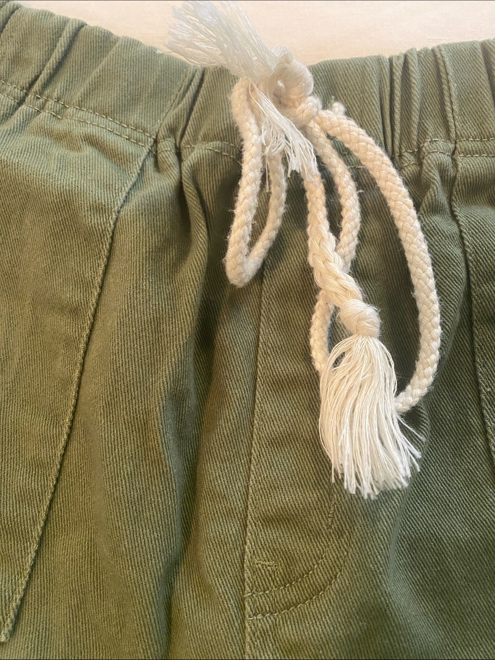 No Boundaries Olive Green Drawstring Shorts - Picture 3 of 4